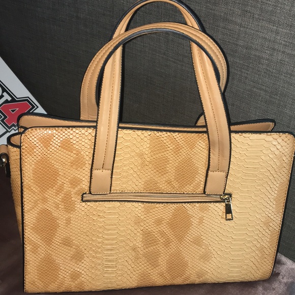 Bag - Picture 2 of 4